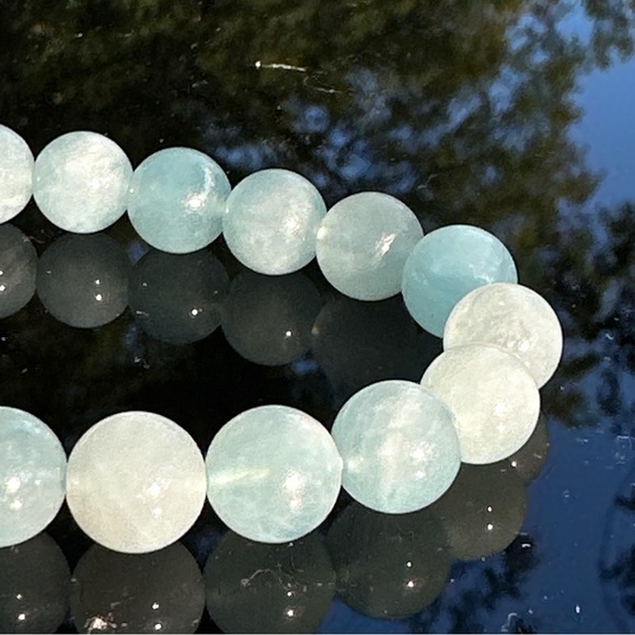Aquamarine Stone Beads Stretchable Bracelet 10 mm Beads - Picture 6 of 17